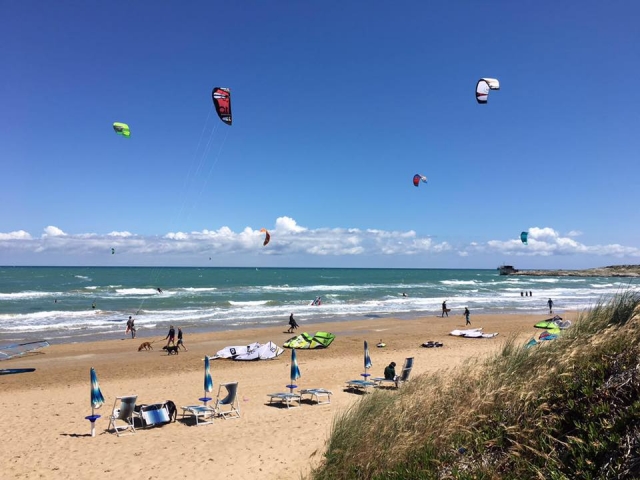  Kitesurf en acción 